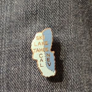 Vintage Ski Resort Pin